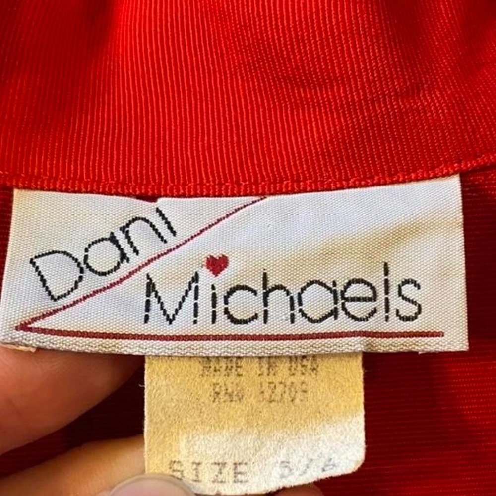 Vintage 80s/ 90s Bold Double Breasted Red and Black Blazer by Dani Michaels - Picture 3 of 4